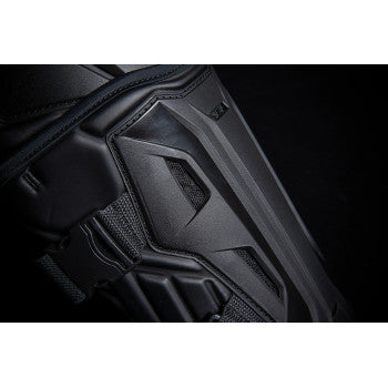 Icon Field Armor 3™ Knees - Black
